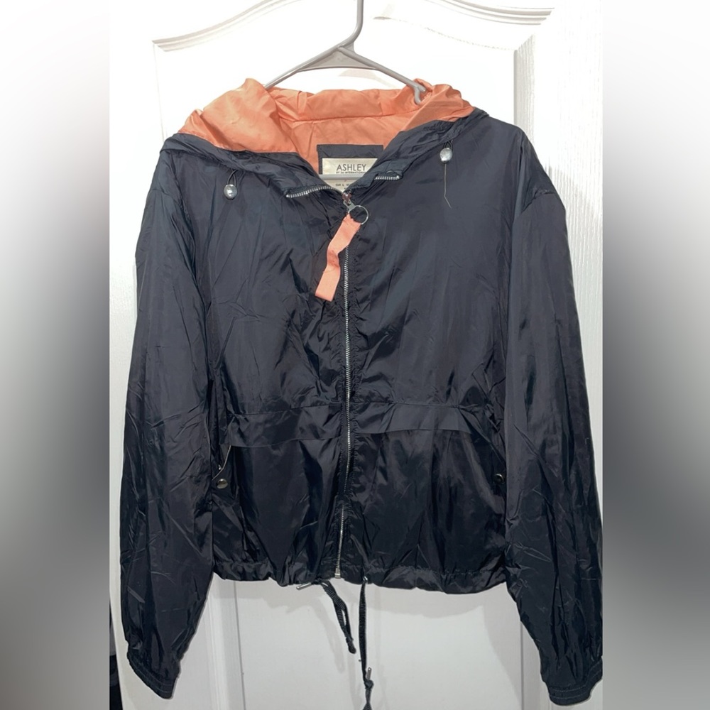 ASHLEY
BY 26 INTERNATIONAL
Wility Collection. Size L